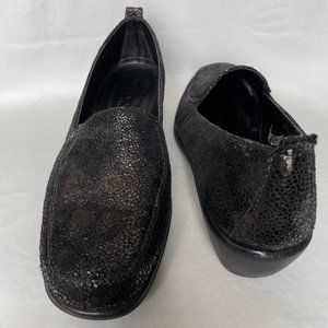 The FLEXX Slip On Sneakers